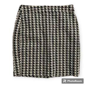 Banana Republic Houndstooth Skirt SIZE 00P
